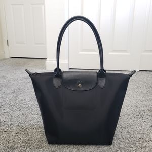 EUC - Longchamp Modele Depose Black Medium Tote